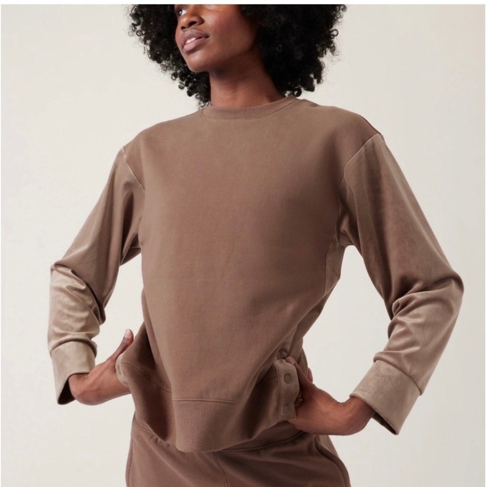 Athleta Retroplush Velvet Crewneck Sweatshirt Brown Snap Sides Womens Size M